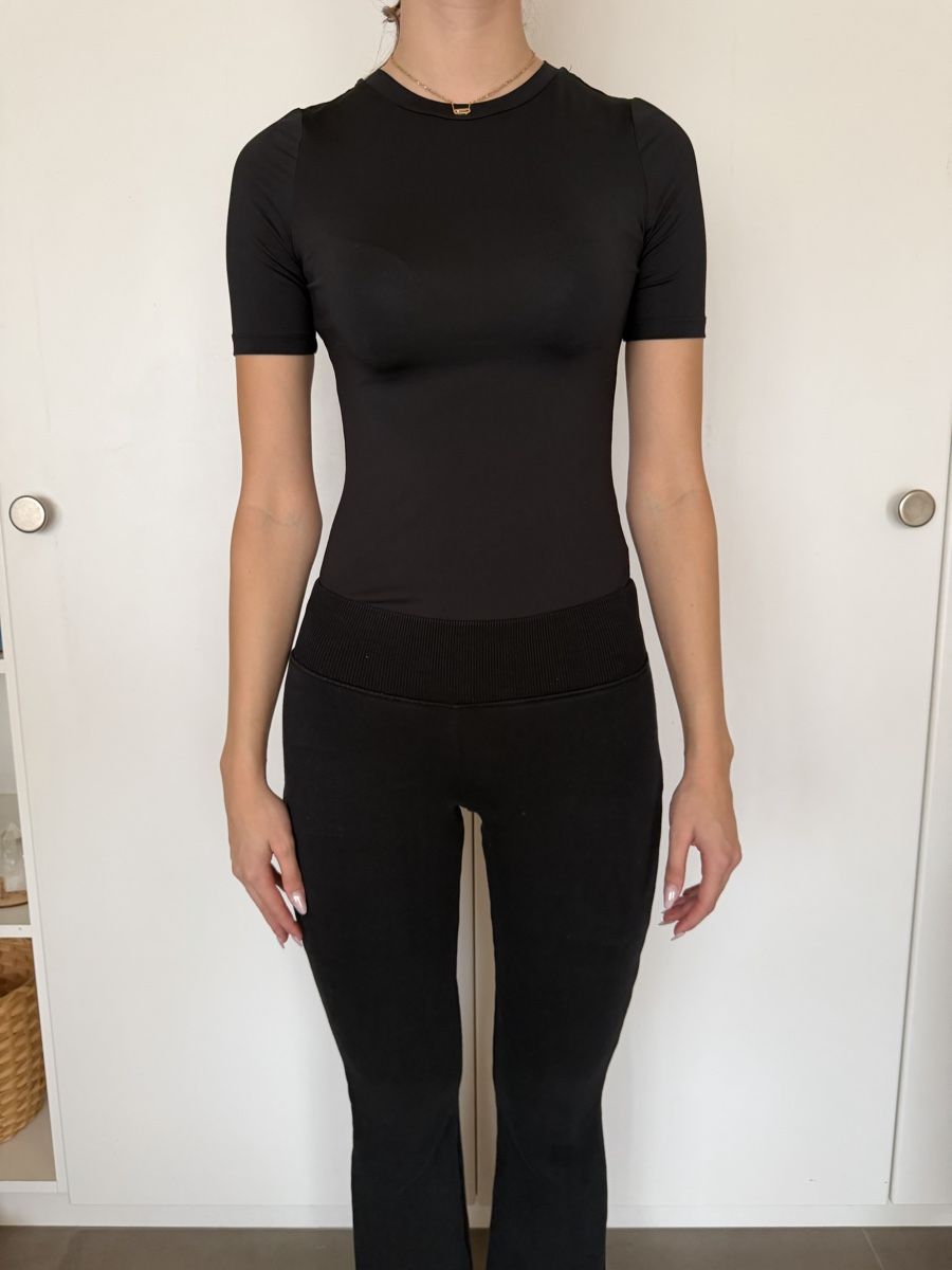 Shein Tops: Body Shein noir simple – Gebraucht aus Bottens von lal_plz7