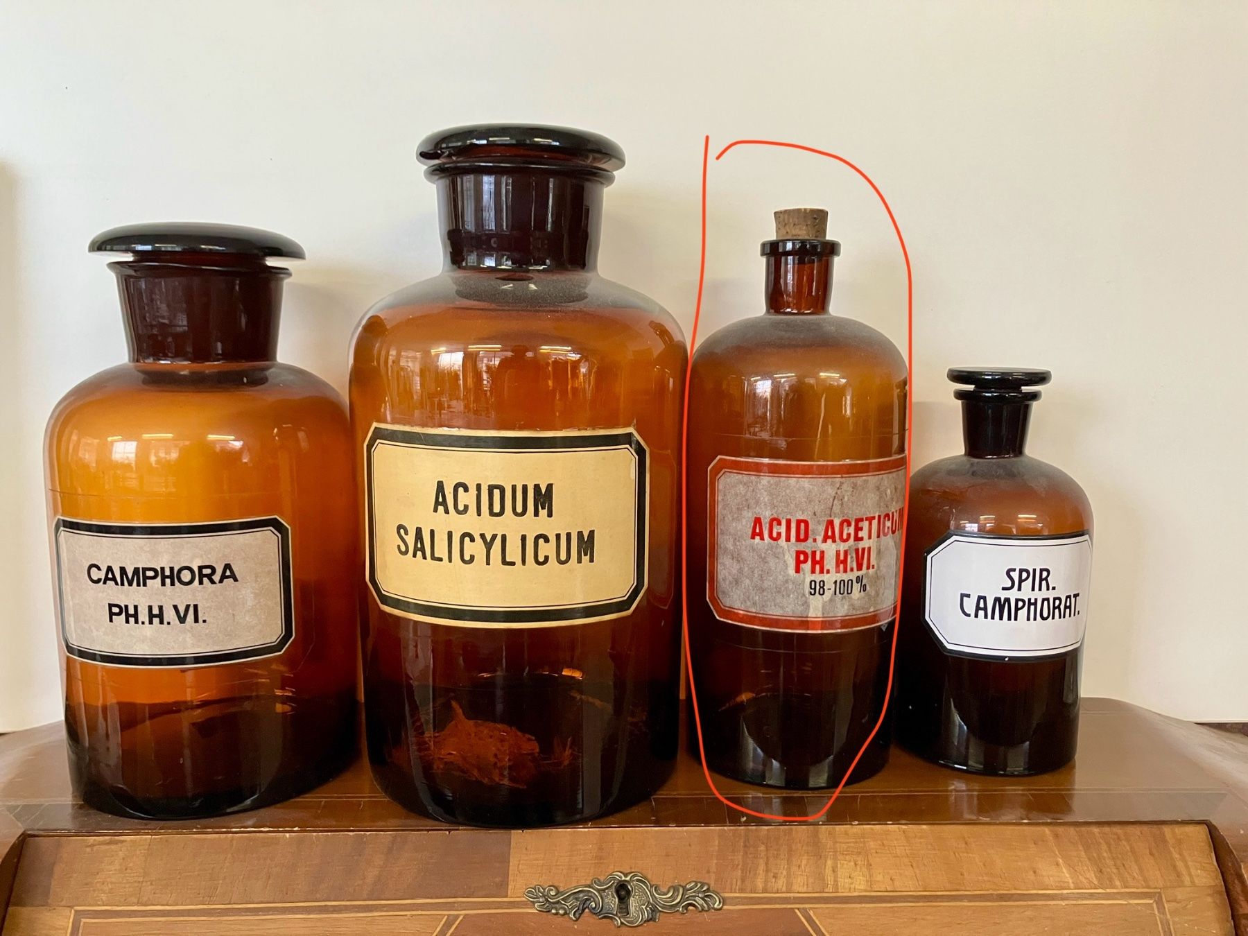 Accessori da laboratorio: Antikes Apotheker-Glas, Durchmesser ca. 11.5 cm – Usato da Utzenstorf venduto da mrs_peel 1