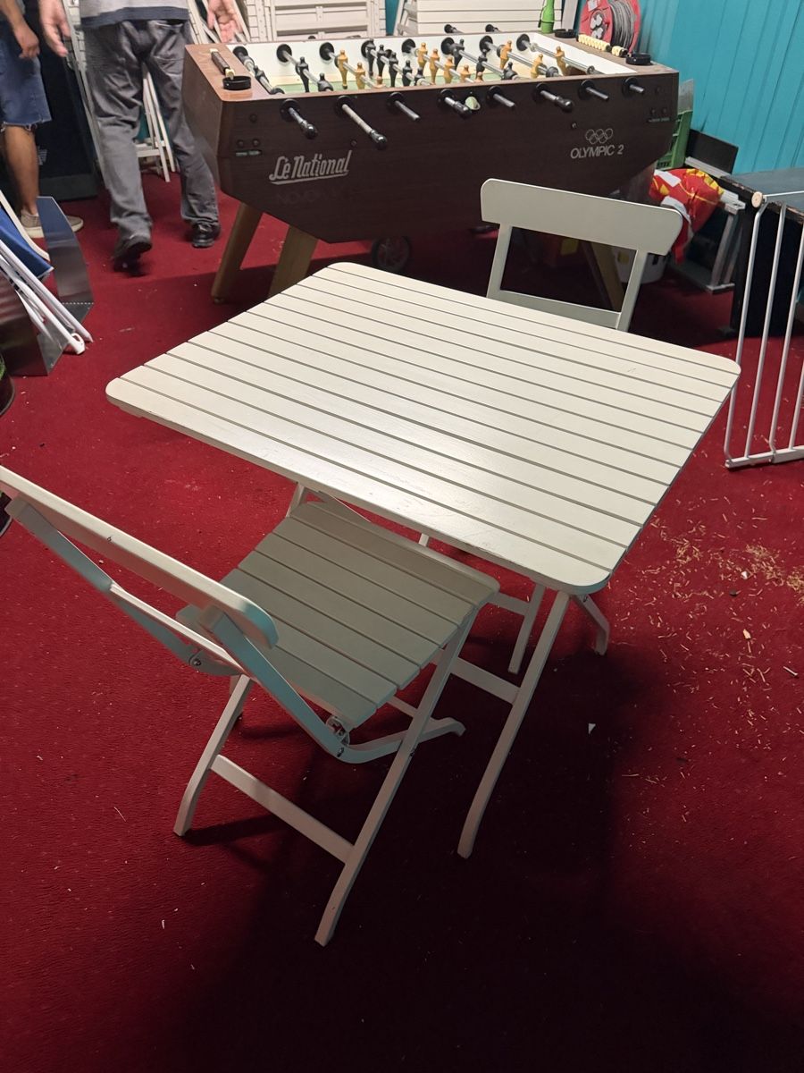 Ikea Set de table et chaises: Gartentisch mit 2 Stühlen weiss gebraucht – D'occasion à Hergiswil NW par bar_55lf 4