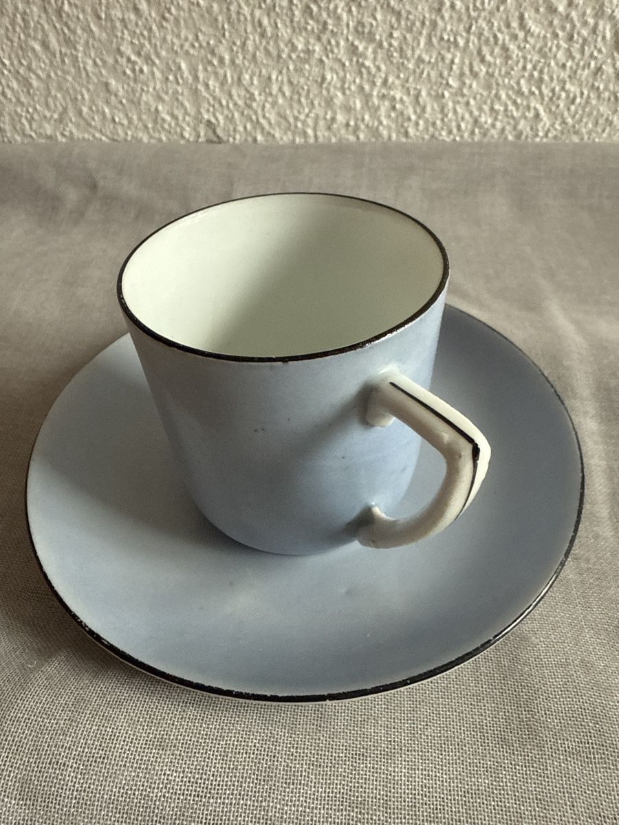 Tassen: Hübsche Vintage Tasse mit Unterteller, Hellblau – Gebraucht aus Zürich von d.reitzer 1