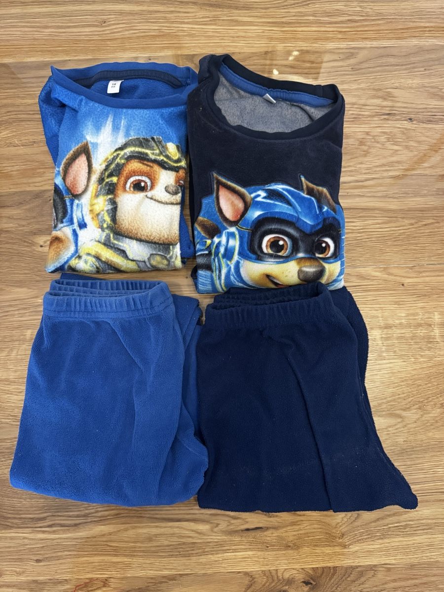 C&A Pyjamas: Schlafanzüge warm 116 – D'occasion à Bätterkinden par car_c9dt