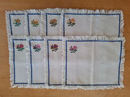 8 Tischset mit Kreuzstich Stickerei, Handarbeit, Unikat