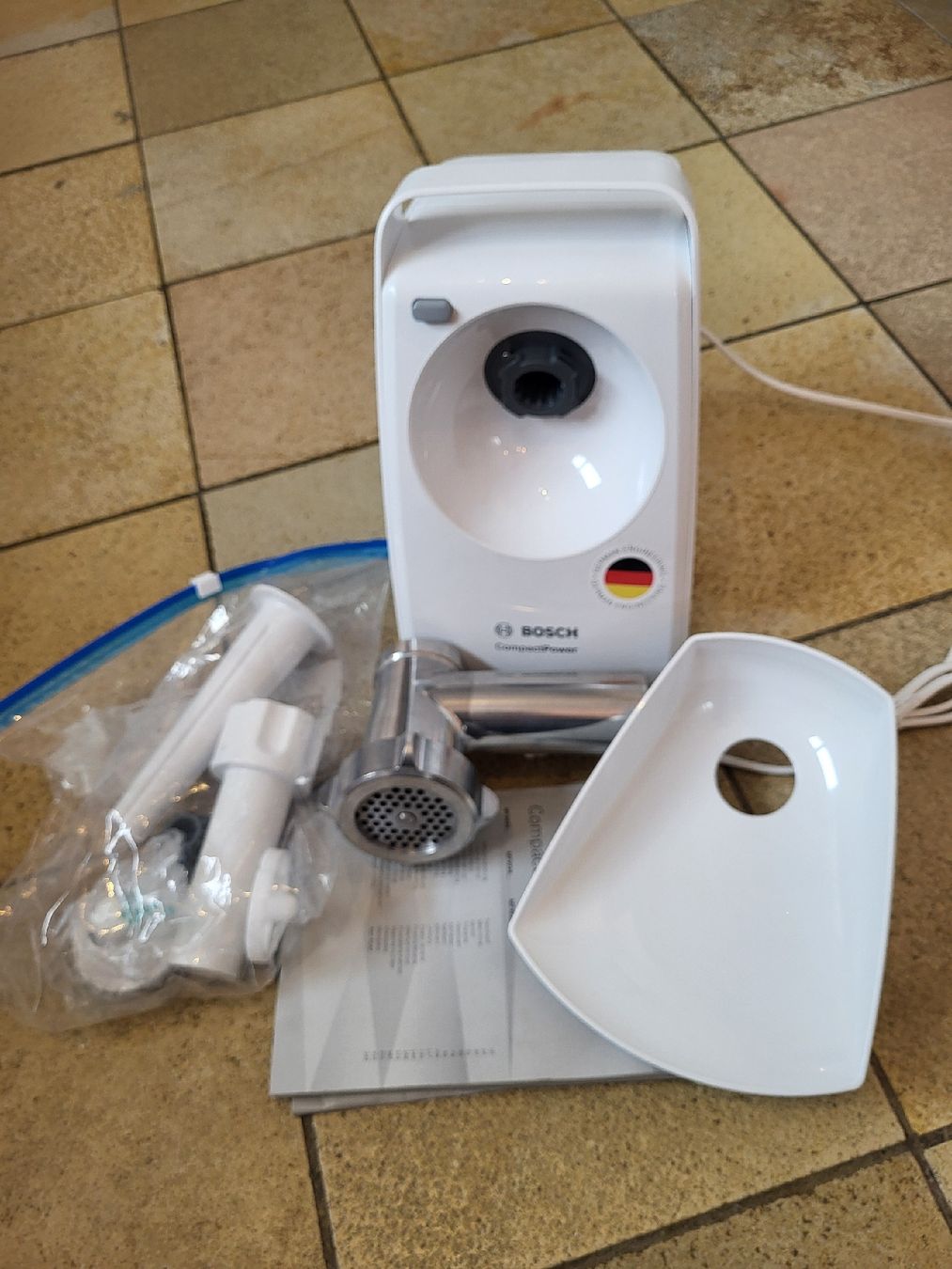 Bosch Elettrodomestici da cucina: Bosch Compact Power Fleischwollf (Neuwertig) – Nuovo (secondo la descrizione) da Andelfingen venduto da Cornelia.