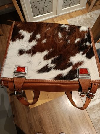 Schöner Schulranzen mit Fell Vintage