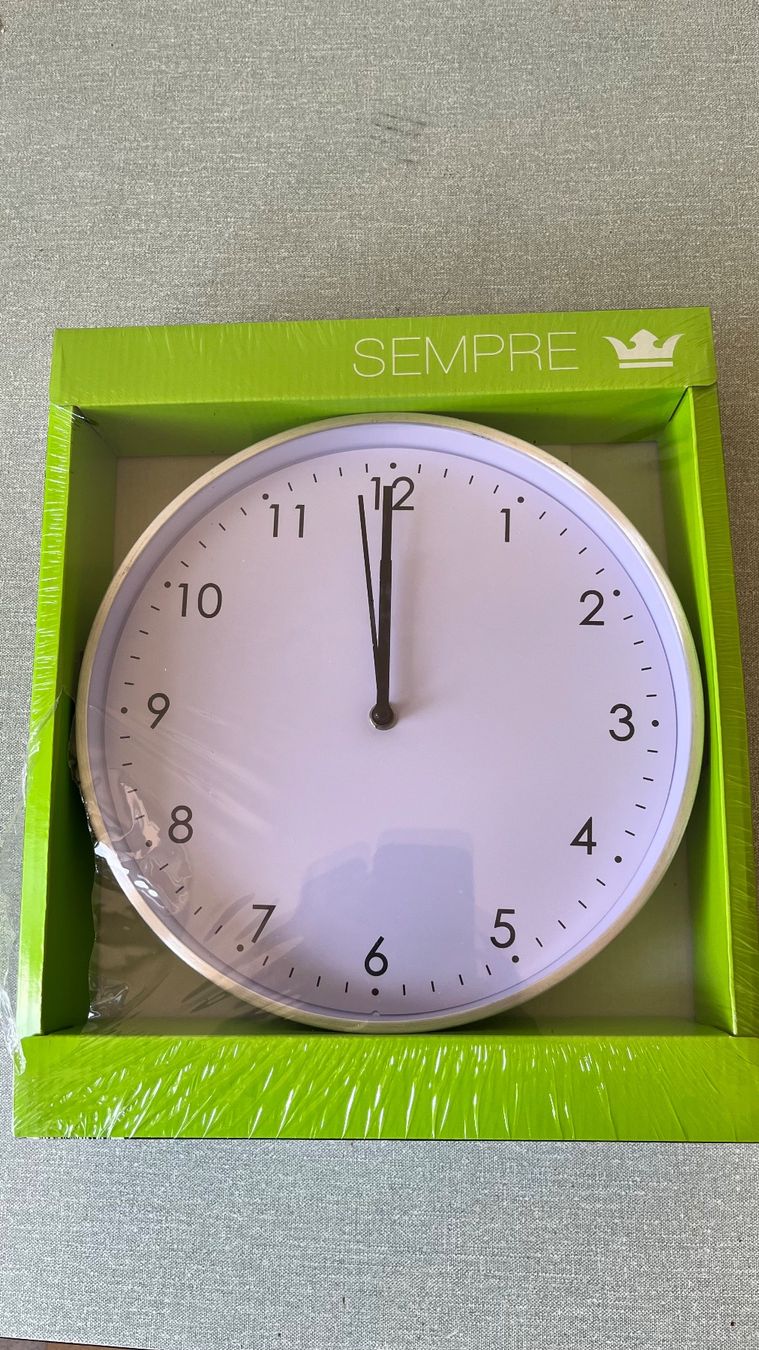 Orologi da terra & Orologi da parete: Wanduhr (Funkuhr) – Nuovo e nell'imballaggio originale da Pfeffingen venduto da Gascard
