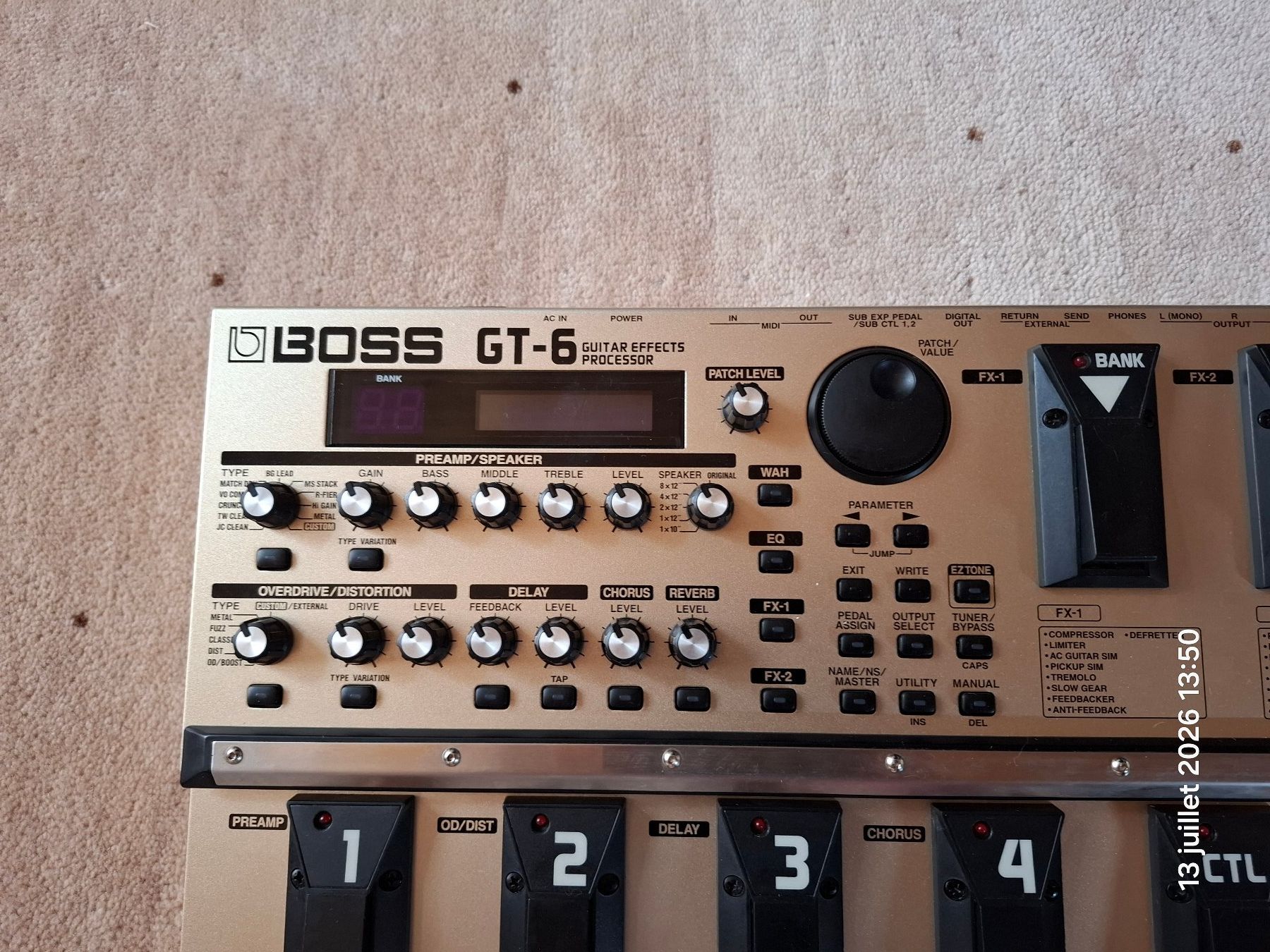 Instruments de musique: Boss GT-6 ****   1.-    **** – D'occasion à Yverdon-les-Bains par Dan00 1