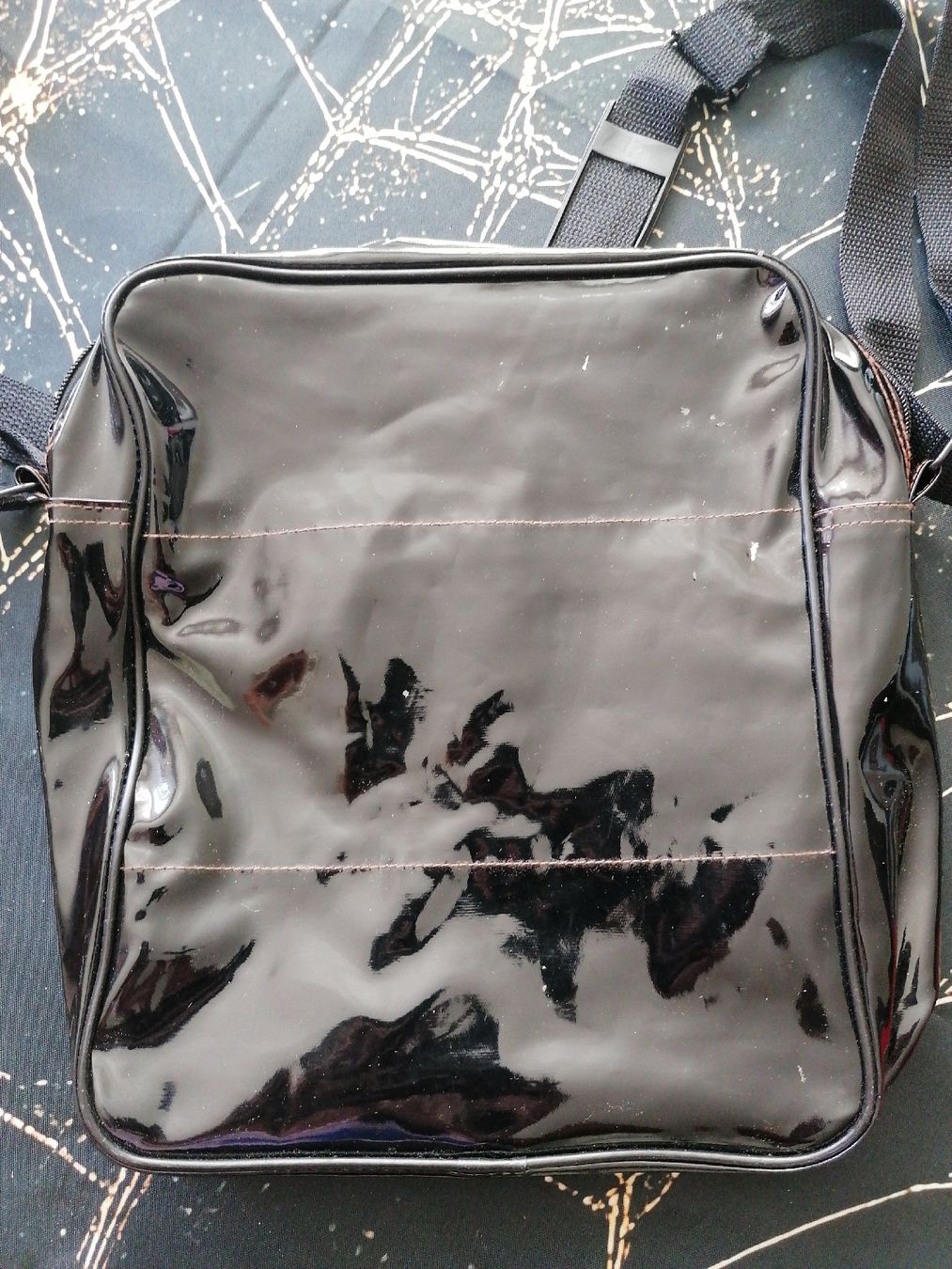 Borse: COOLES UMHÄNGETASCHE 34X32X8CM – Usato da Pratteln venduto da ThereseZ 1