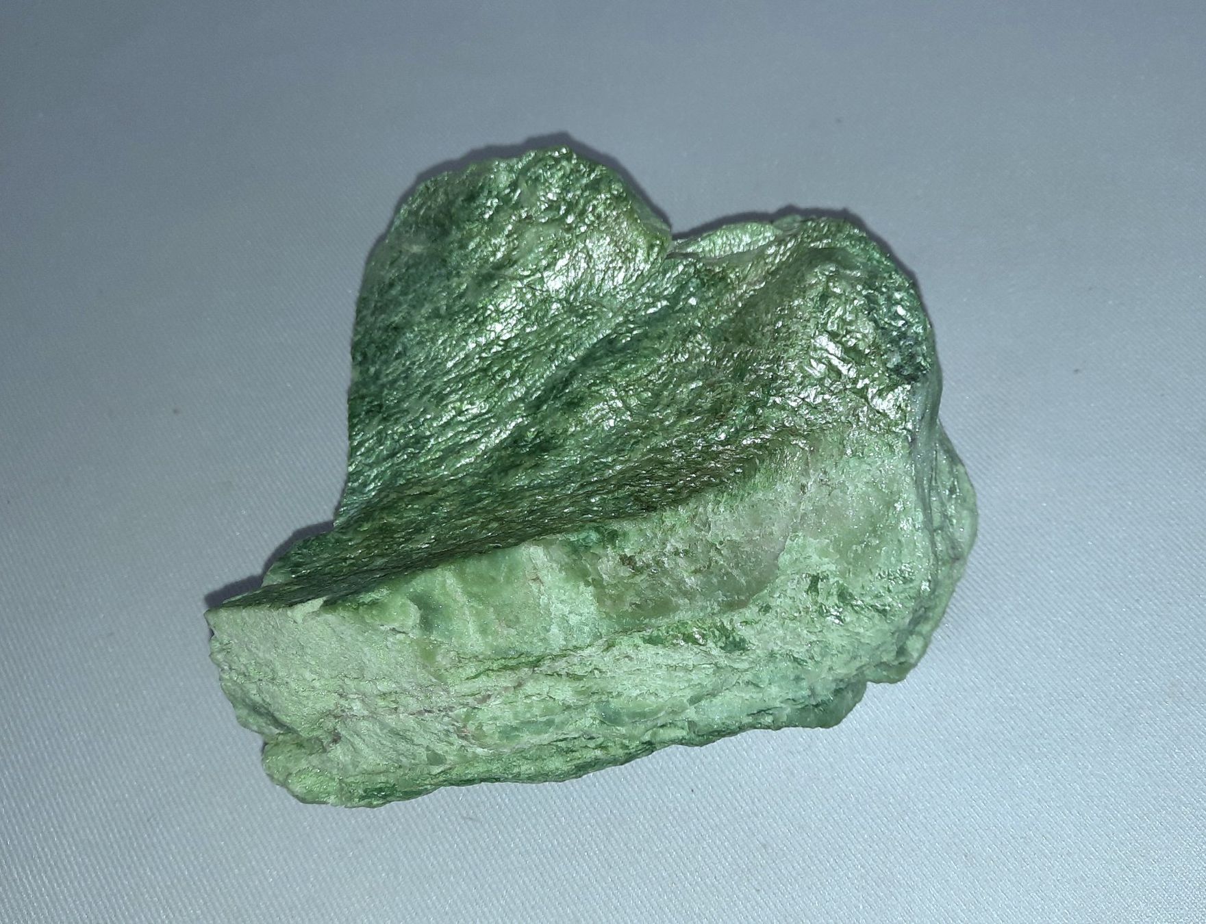 Pietre preziose: Schmuckstein, (Chromglimmer, Fuchsit) – Usato da Beinwil am See venduto da Restwert_Beinwil 1