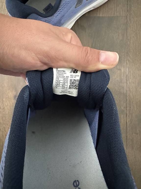 Scarpe da donna: New Balance 860 – Usato da Zürich venduto da Nor_pie 2