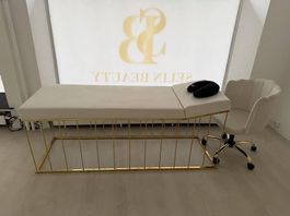 Elegante Kosmetikliege / Behandlungsliege Weiss-Gold