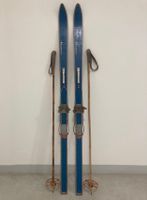 Ski (Nr 1/1),  Original Linder Ski von ca. 1960 mit Stöcken