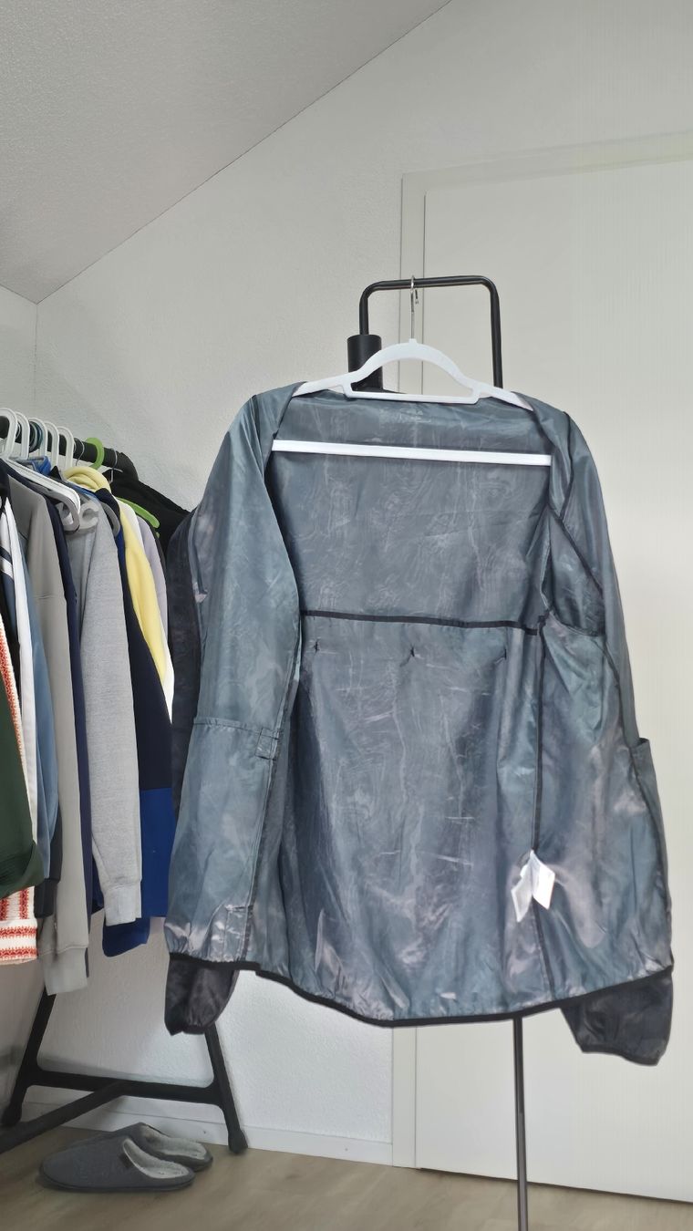 Fila Giacche: Fila Regenjacke/Windjacke – Nuovo (secondo la descrizione) da Rothrist venduto da adniramadani21 1