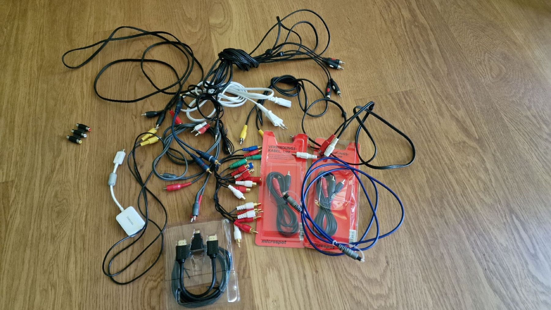 Kabel: Kabel-Satz: HDMI, Cinch, Klinke , Glas, Audio – Neu (gemäss Beschreibung) aus Urtenen-Schönbühl von Saints67