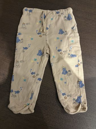 Kinderhose beige mit Fischmuster Grösse 86