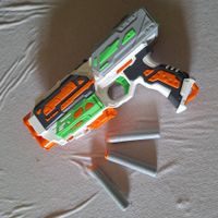 Spielzeug Pistole mit 4 Darts gebraucht