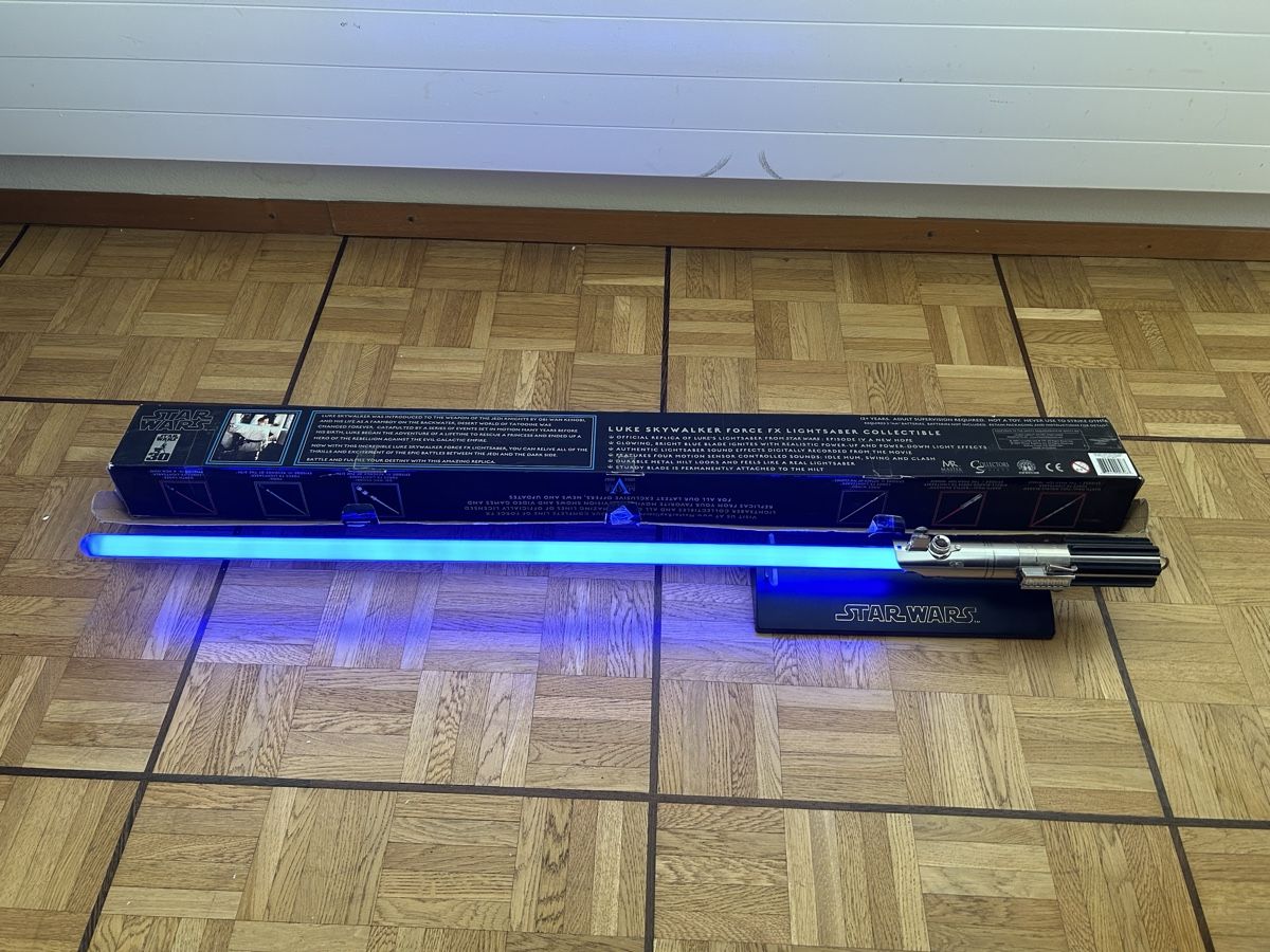 Altro per Film & Serie: Réplique officiel Lightsaber Luc fx 2007 – Usato da La Tour-de-Peilz venduto da rogue1 2
