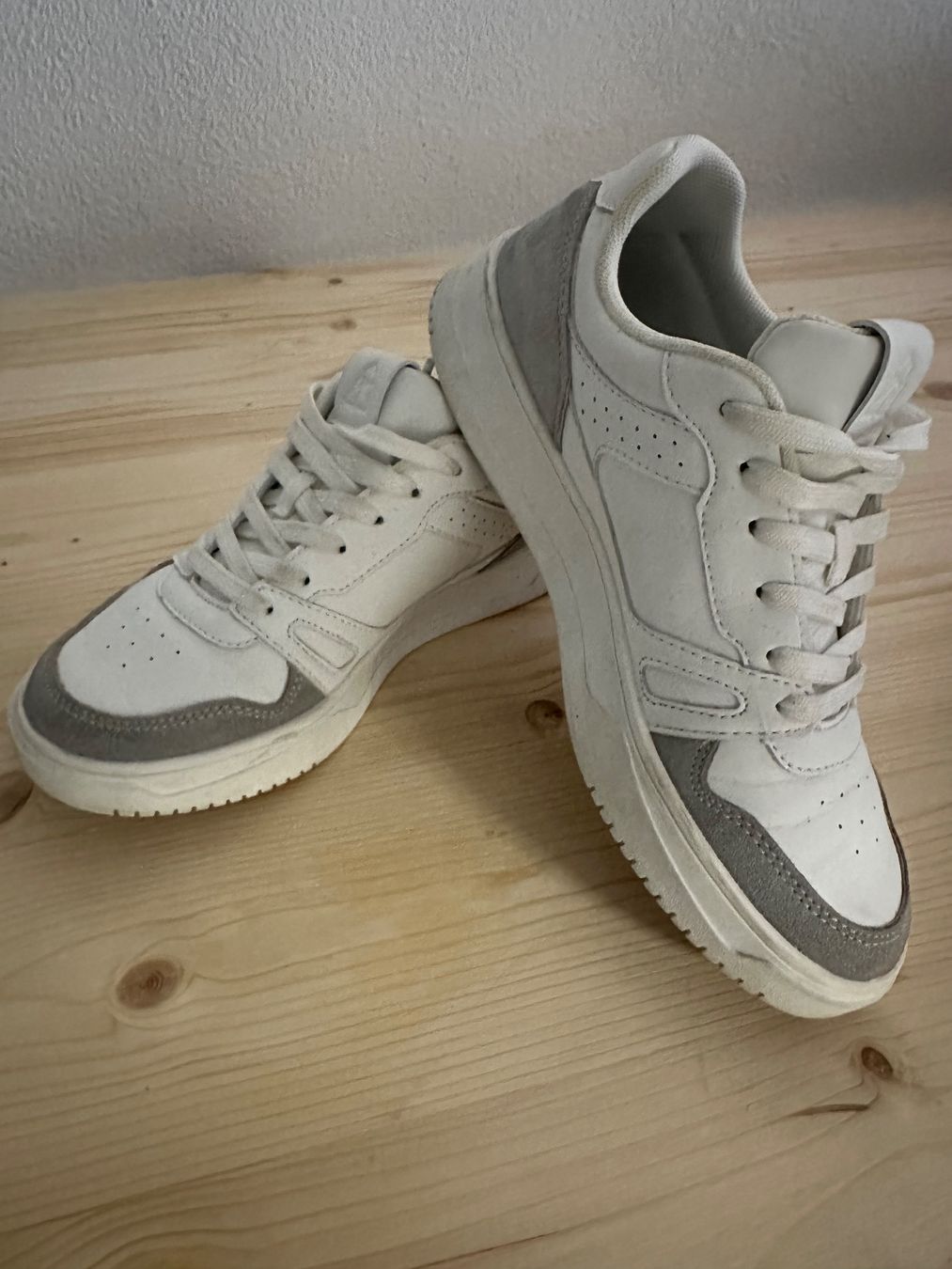 Scarpe da donna: Beach Mountain Sneaker Gr. 39 Top Zustand! – Usato da Flawil venduto da minimaler 1