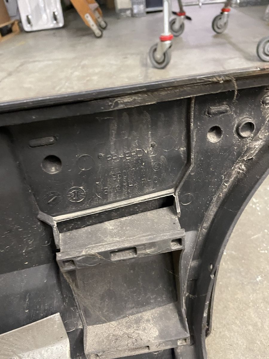 BMW Alle Autoersatzteile: BMW E36 Stossstange hinten, Schwarz – Gebraucht aus Buchs AG von twinturbo2 1