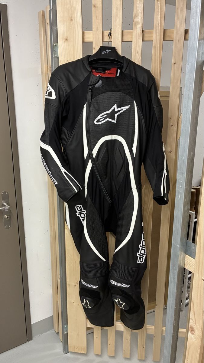 Alpinestars Completi: Alpinstar lederkombi Gr.54 – Usato da Richterswil venduto da tim_7b69