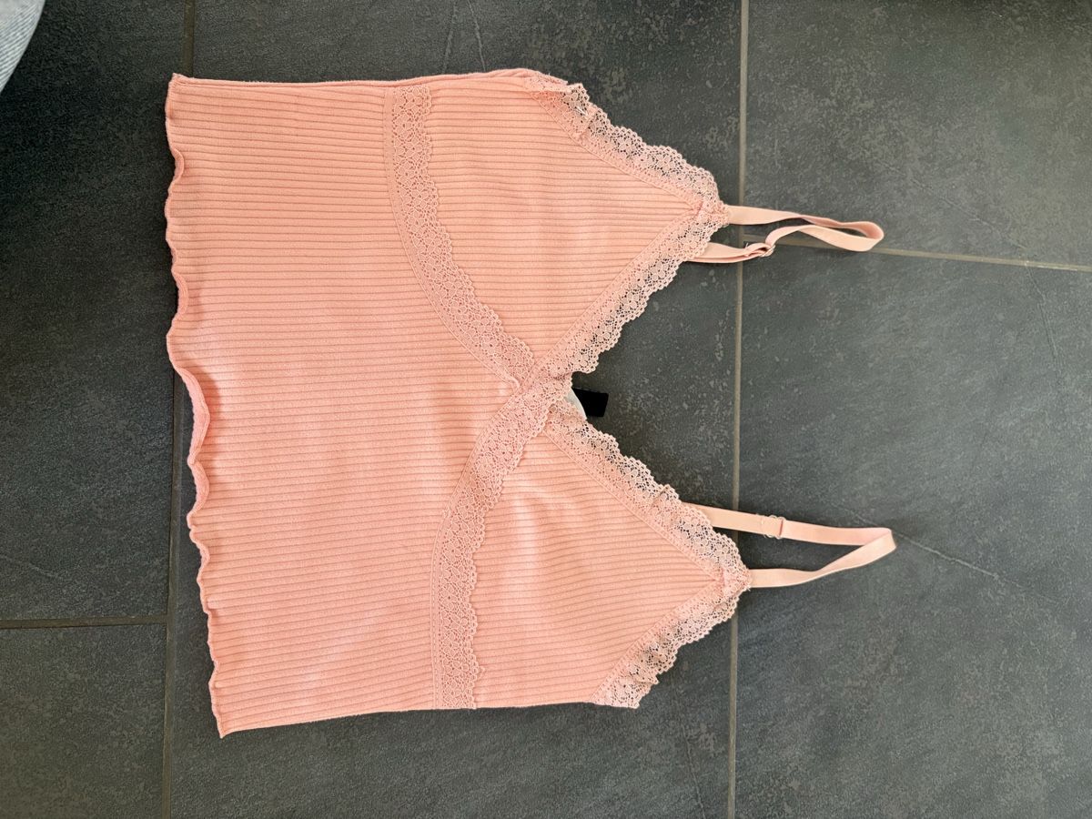 H&M Lotti di vestiti: Verschiedene Tops in Grösse S – Usato da Schwarzenbach SG venduto da Manmar