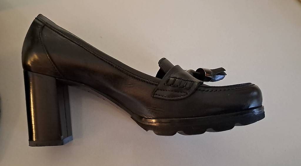 Scarpe da donna: CALPIERRE Lederpumps Gr. 35, schwarz – Nuovo (secondo la descrizione) da Zürich venduto da cla_pb5j 1