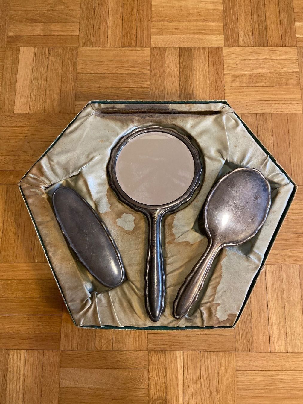 Cura del viso: Antikes Frisier Set / Haarbürste – Usato da Jonen venduto da Lux.K. 2