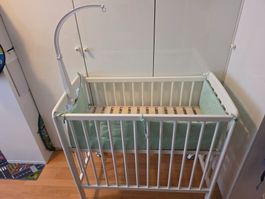 Babybett weiss mit Nestchen guter Zustand