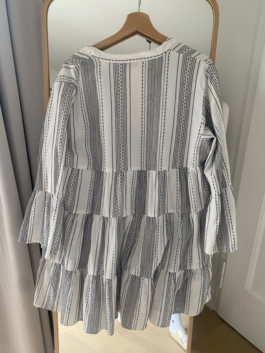 Only Vestiti: ONLY gestreiftes Sommerkleid – Nuovo (secondo la descrizione) da Bern venduto da Janina.Leandra 2