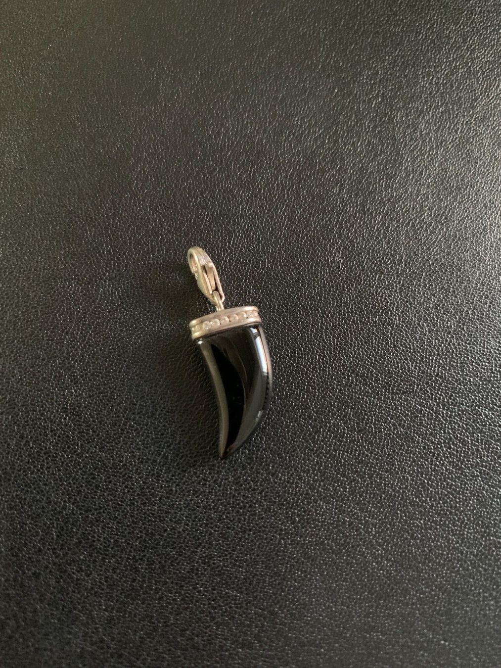Thomas Sabo Anhänger: Thomas Sabo Anhänger schwarzes Horn – Gebraucht aus Wallisellen von preloved.fastfashion