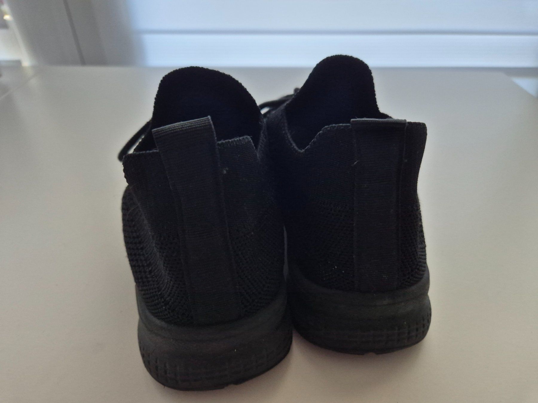 Damenschuhe: Leichte Sommer Sneaker Schuhe Gr. 36 Schwarz – Gebraucht aus Zürich von pau_y8mv 8