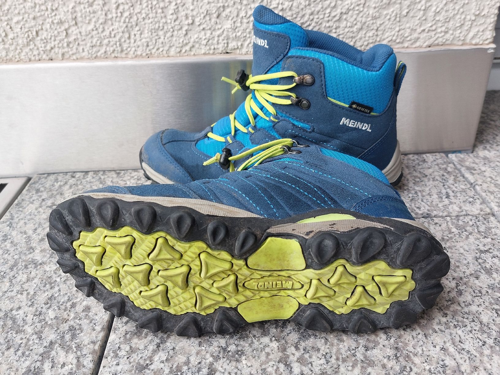 Meindl Chaussures garçon: Meindl Kinder-Wanderschuhe Gr. 35 – D'occasion à Zürich par cebru80 1