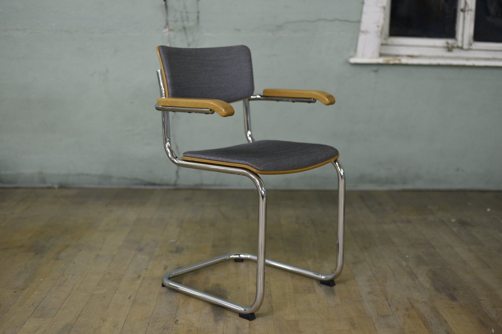 Thonet Sedie: Designer Stühle Thonet S 43 PVF – Usato da Lichtensteig venduto da UsedIN 6