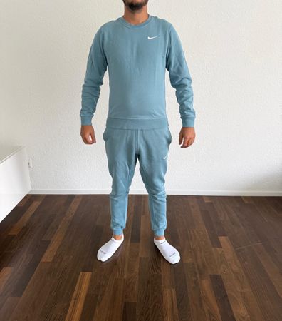 Nike Traininsanzug Babyblau