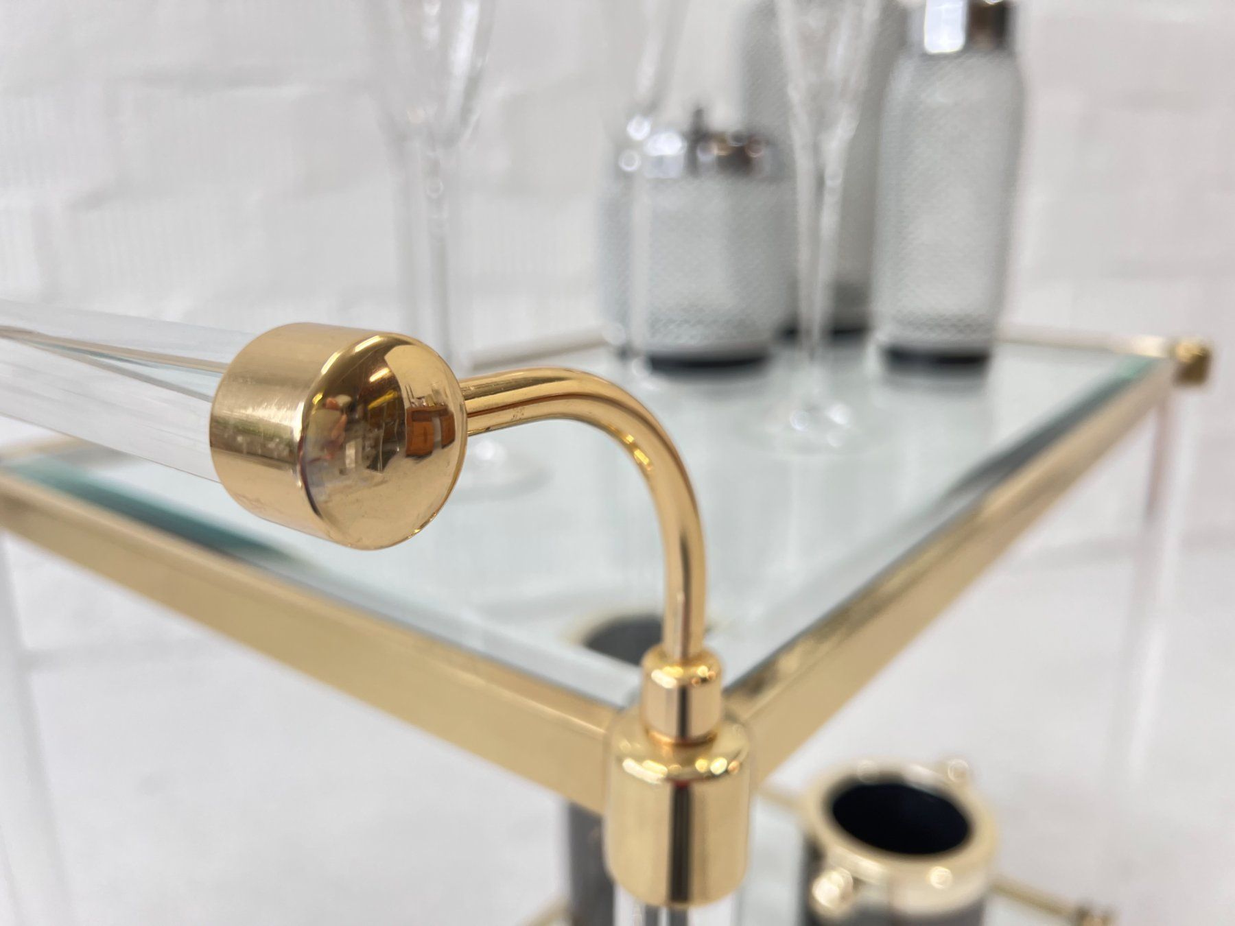 Tische: Vintage Plexi Barwagen, Beistelltisch – Gebraucht aus Walzenhausen von stilvollwohnen 1