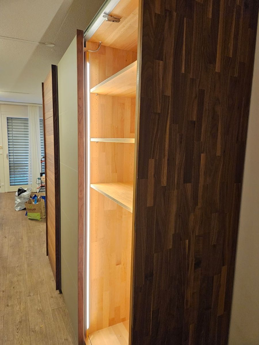 Armadi: Kleiderschrank  – Usato da Dietikon venduto da moradi24 2
