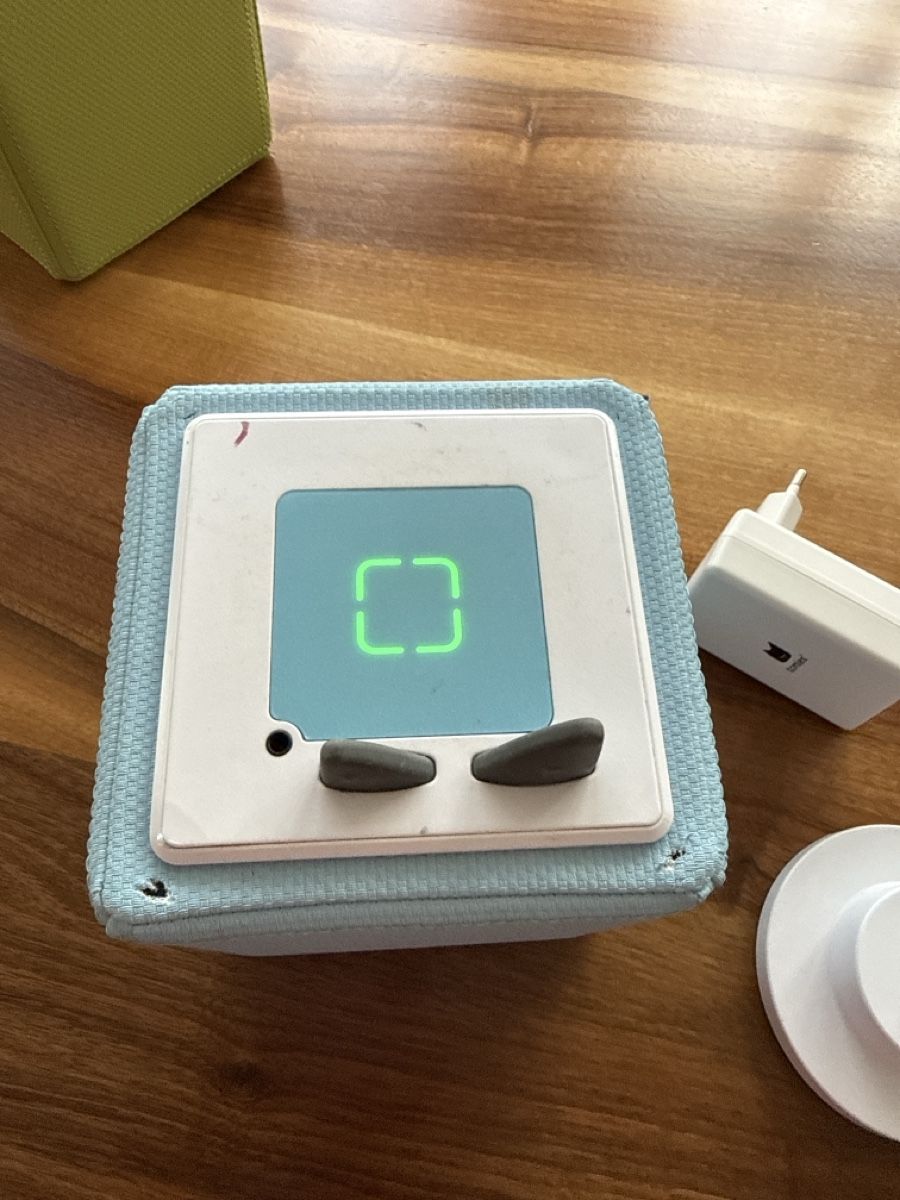 Tonies Jouets: Toniebox mit Ladestation hellblau – D'occasion à Hinteregg par mar_dt9n 1