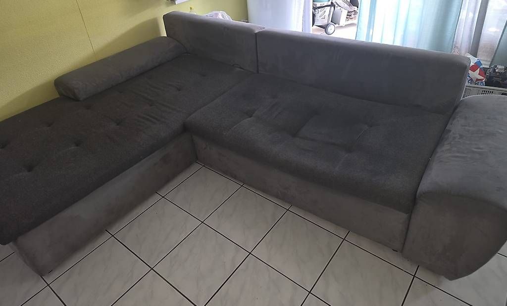 Divani: Graues Ecksofa – Usato da Leibstadt venduto da leo_795m