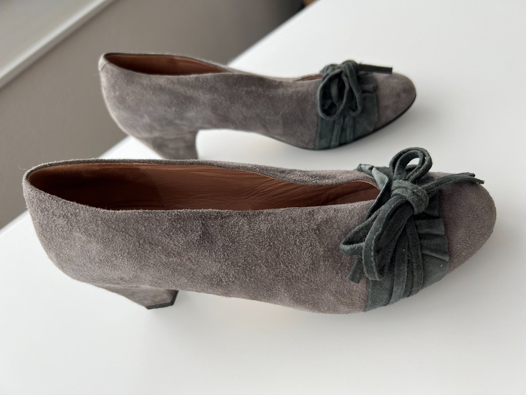 Scarpe da donna: MIMO Venezia, Leder Schuh hellgrau Gr. 36 – Usato da Füllinsdorf venduto da Sunnebliemli7 2