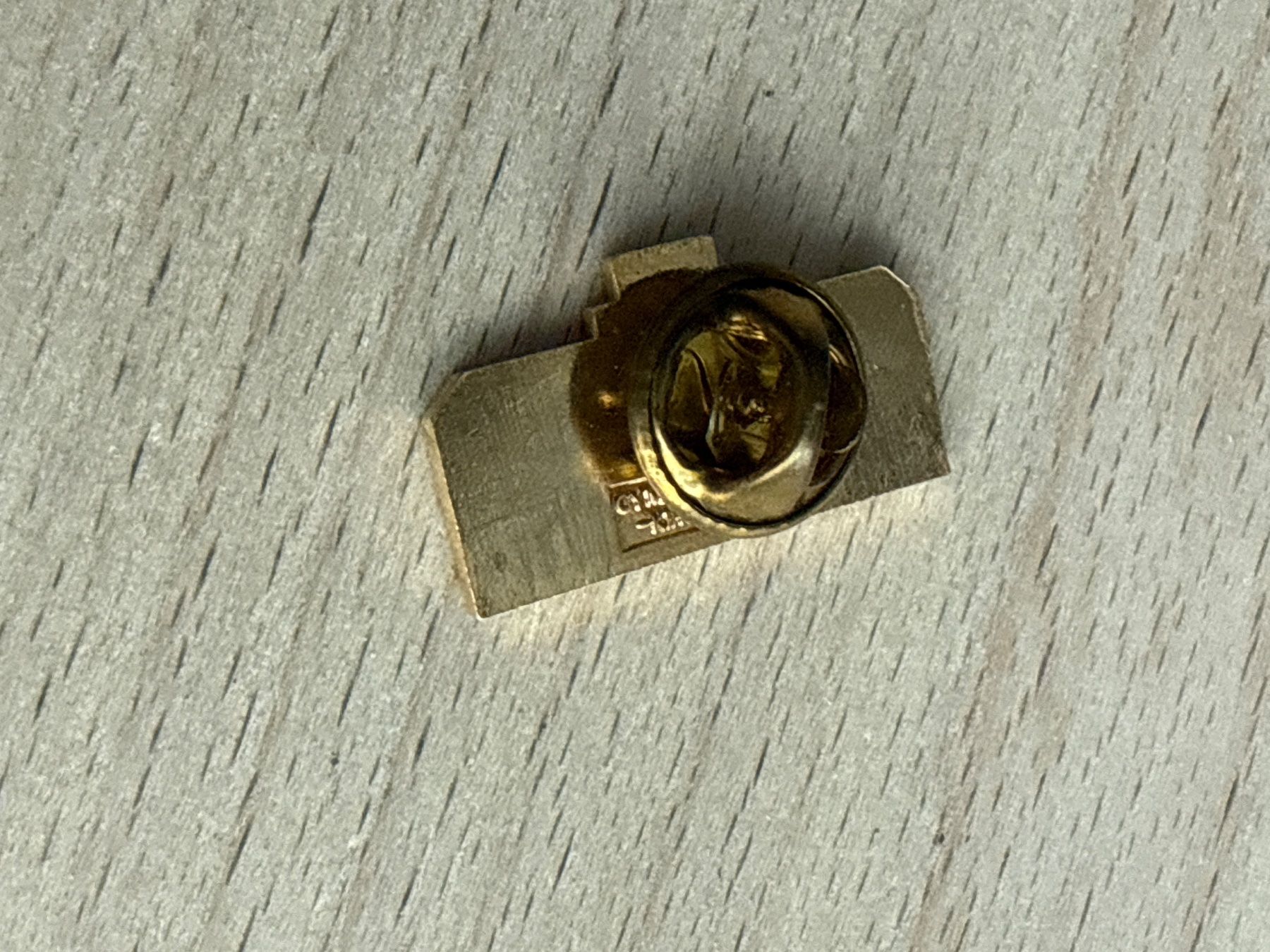 Placchette & Badge: Pin Matura 1993 – Usato da Glattbrugg venduto da Schweigmatt 1