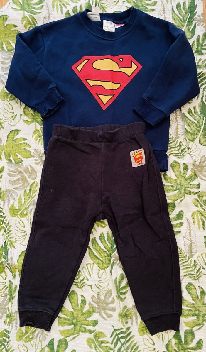 Zara Lotti di vestiti: Superman - Cozy 💫 – Usato da Zollikerberg venduto da BS.SM