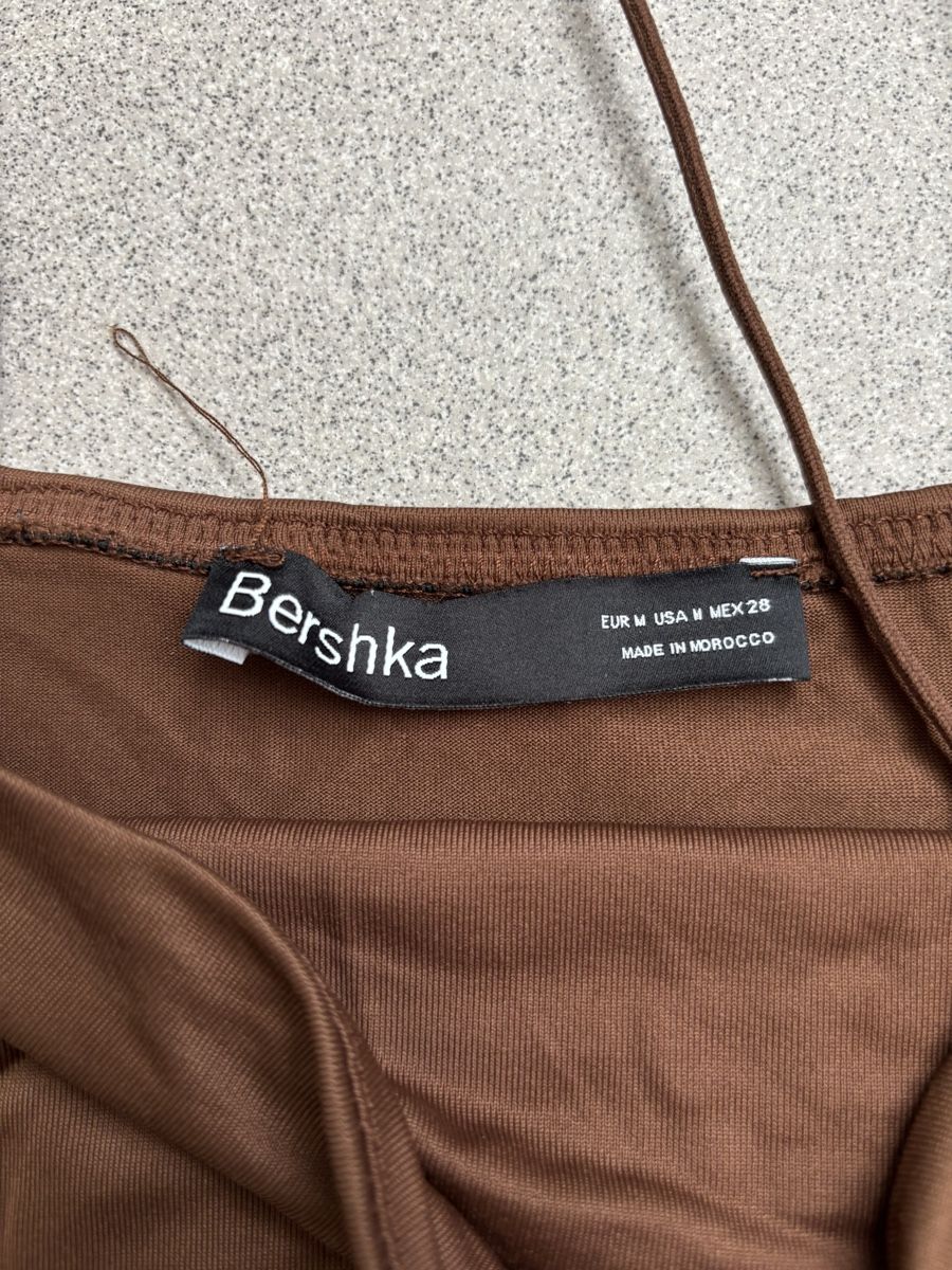 Bershka Top: Cropped Top – Nuovo (secondo la descrizione) da Solothurn venduto da skillsine 1