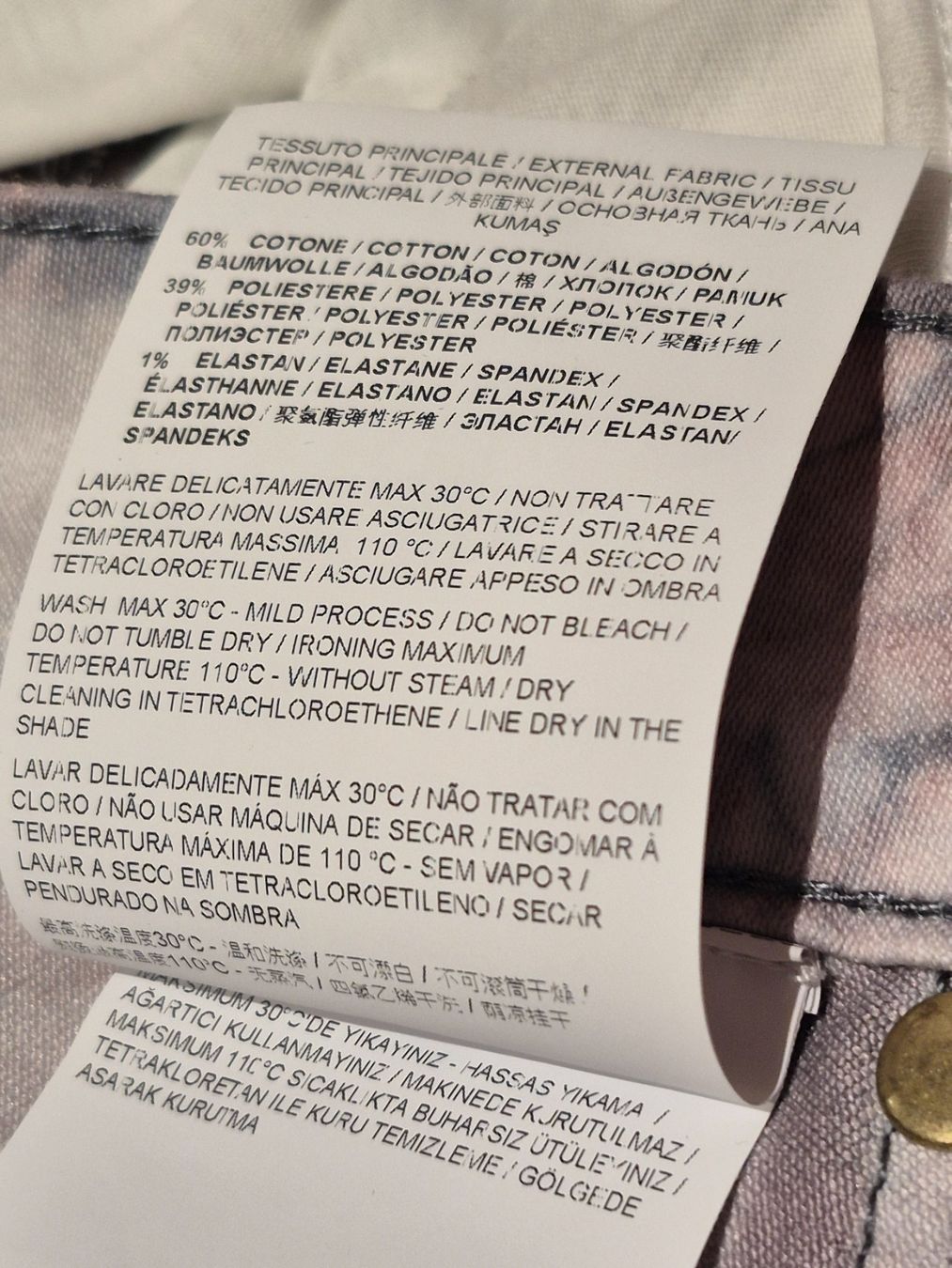 Versace Pantaloni: Neue Versace Jeans, Grösse 33, Batikmuster, Top! – Nuovo (secondo la descrizione) da Zürich venduto da Roberto040 7