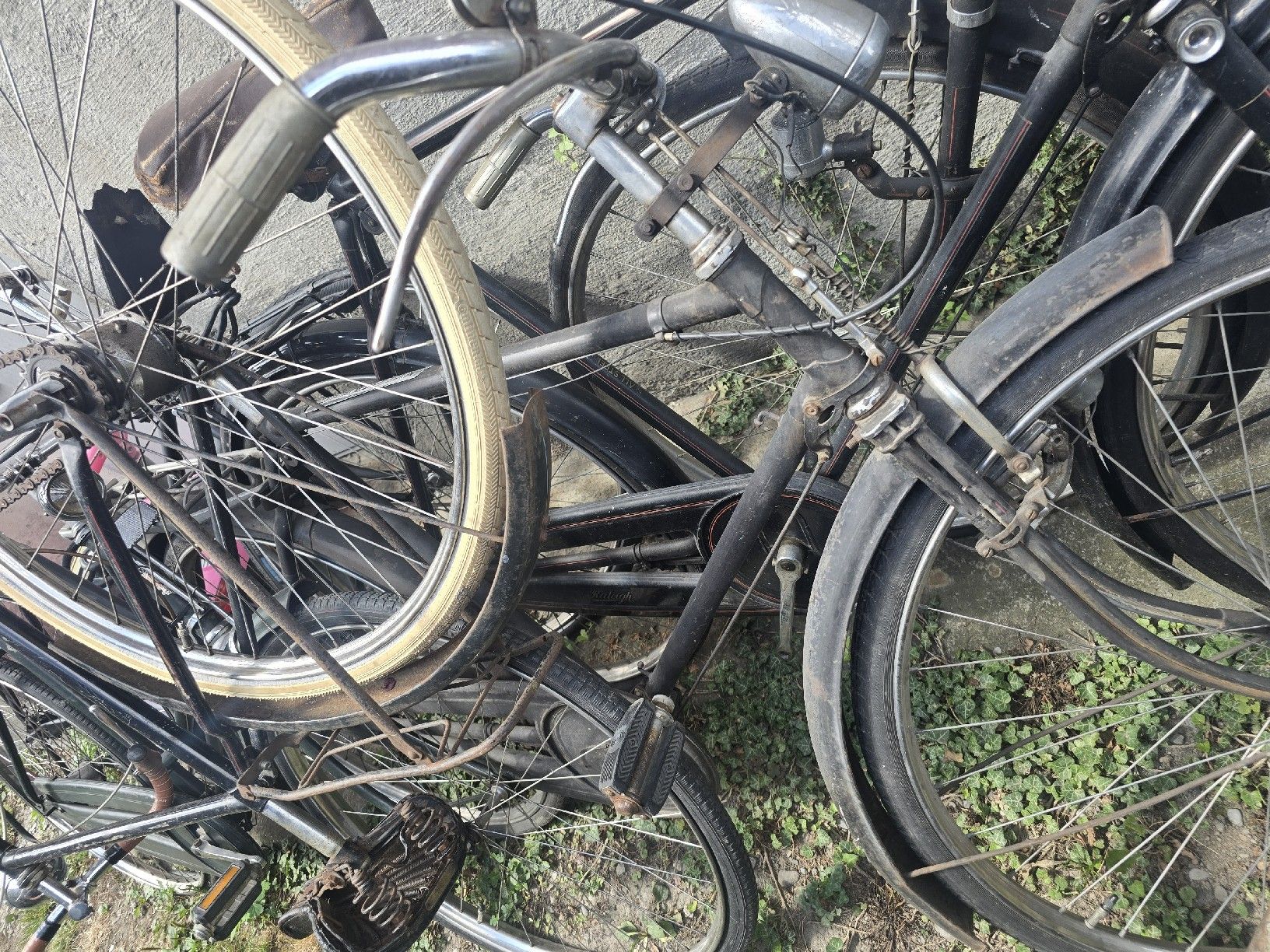 Raleigh Vélos: Raleigh und oldtimer velos – Défectueux à Erstfeld par rr1_88ph 1