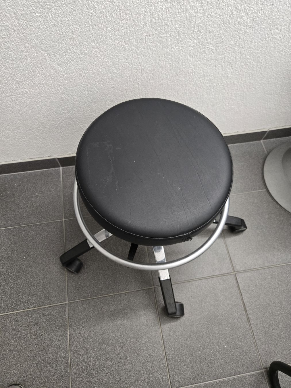Tabourets: Hocker – D'occasion à Basel par Moebeloutlet1 1