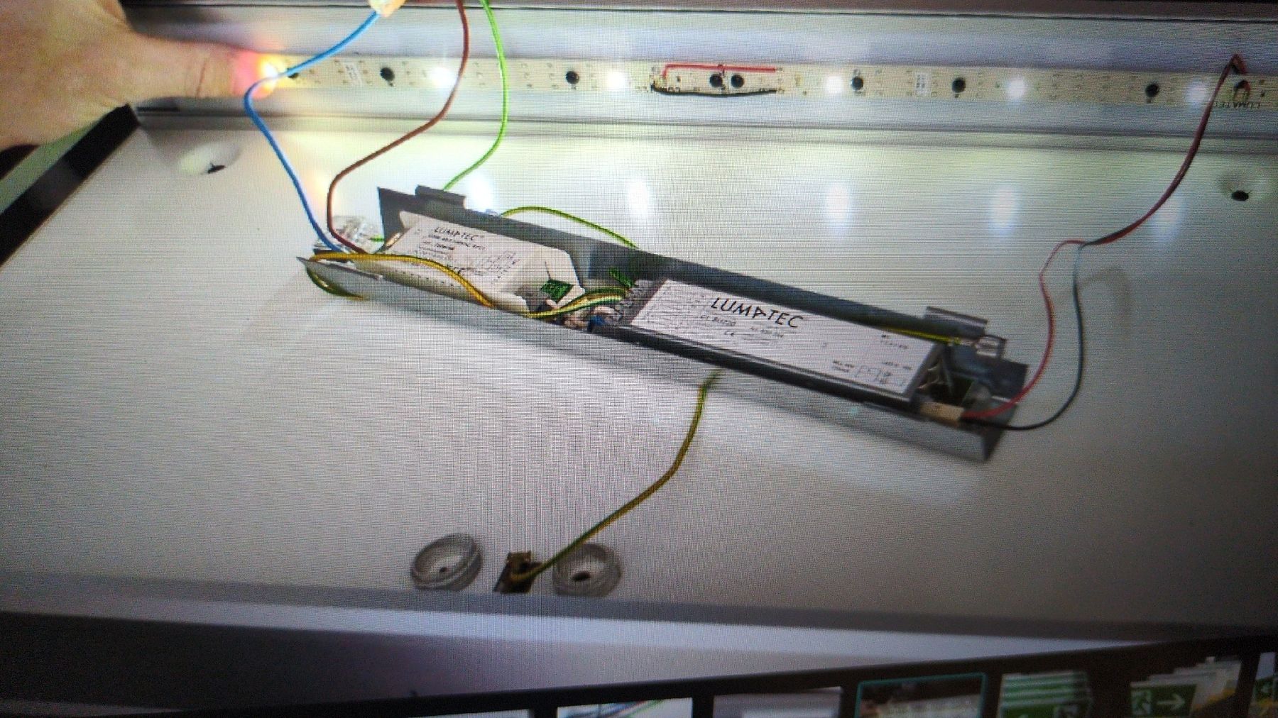 Lumatek Lampade: Lumatec Notausgangsleucht Led – Usato da Schaffhausen venduto da max_c62l 5