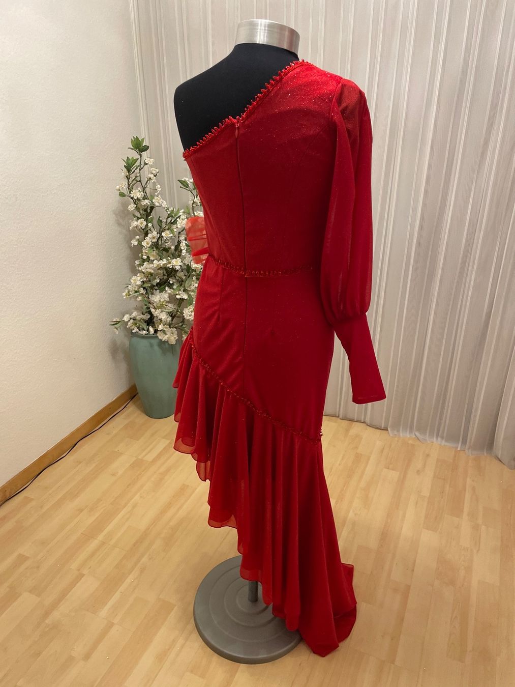 Robes: abendkleider – Neuf avec emballage d'origine à Oberglatt ZH par Azurra 7