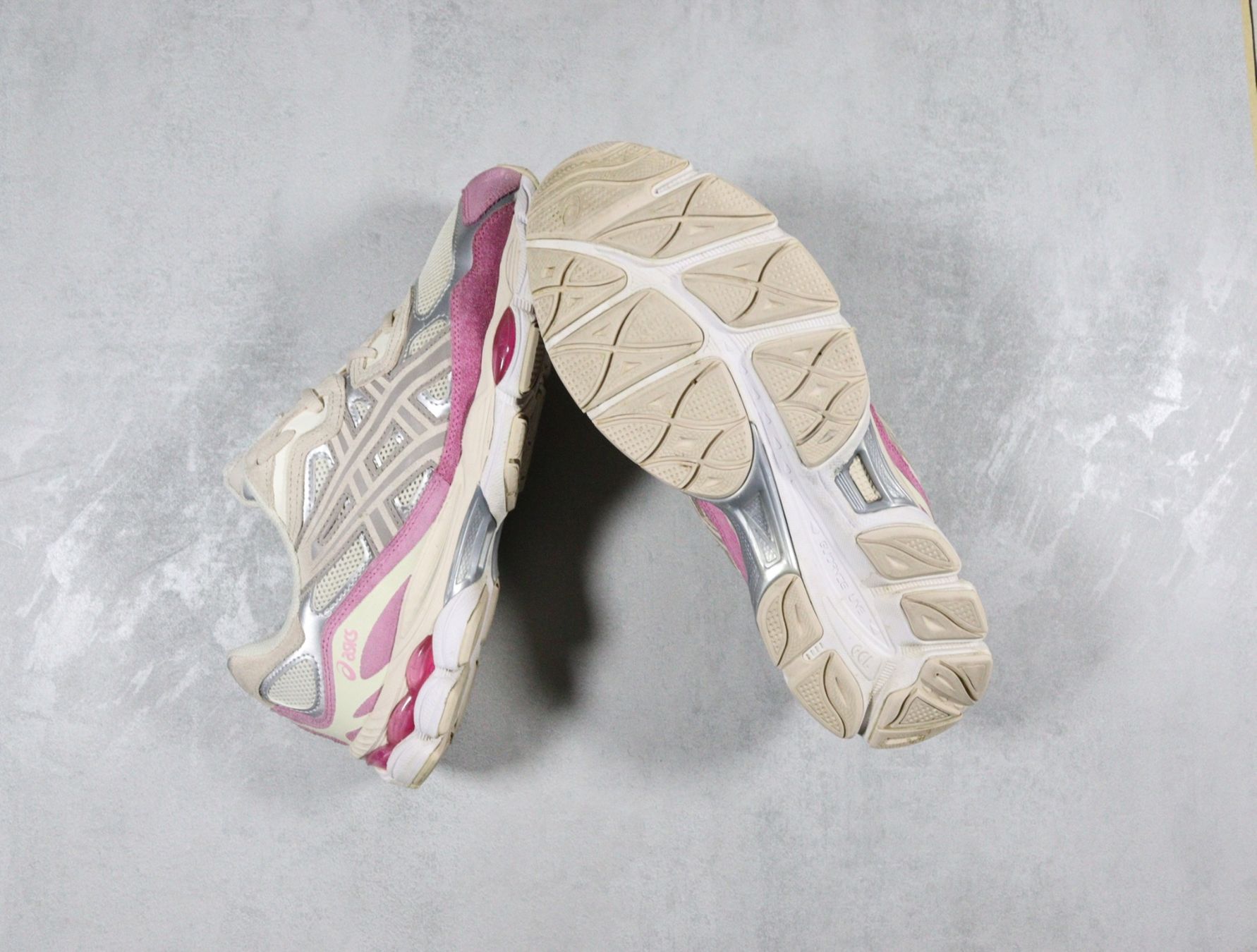 Asics Scarpe da uomo: Asics Gel Nyc Pink Cream – Usato da Lausanne venduto da Kallista-Atelier 3