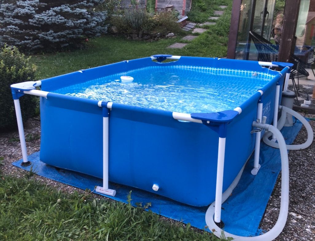 Intex Piscines: Intex frame Swimming pool rechteckig  – D'occasion à Nods par BieneS