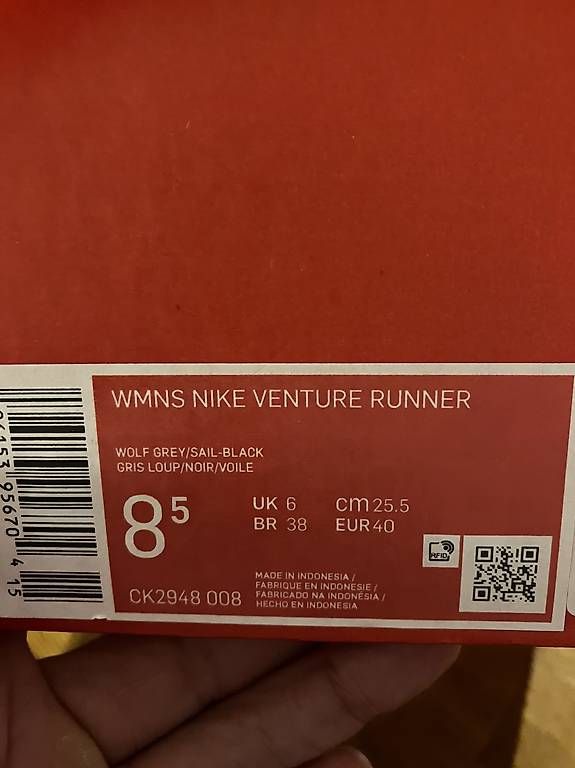 Chaussures hommes: Nike Venture Runner / Grösse 40 Mädchen – D'occasion à zürich par insomnia1975 3