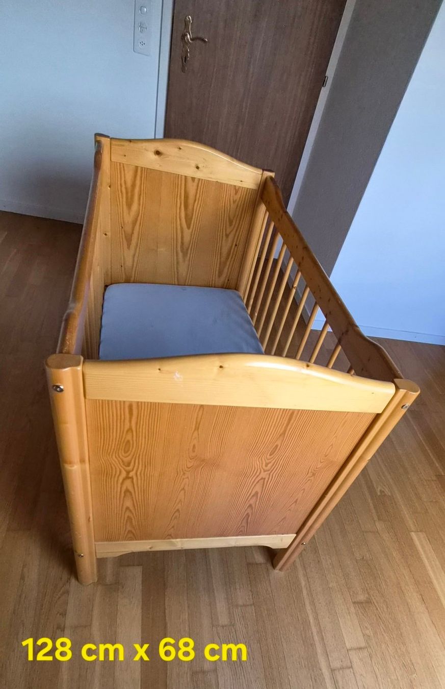 Letti: Kinderbett - Verstellbaren Boden – Usato da Bremgarten AG venduto da e.aecherli 1